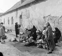 Trhová ulica, Fiľakovo (1959)