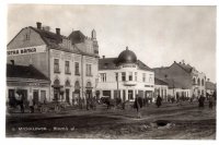 Hlavná ulica s bankovým rohom, Michalovce (1931)