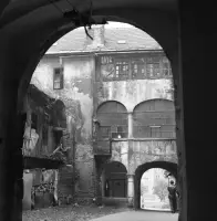 Nádvorie Bethlenovho domu na Dolnej ulici, Banská Bystrica (1973)