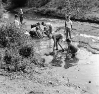 Potok Poltárica pri moste ulice Obrancov mieru (1960)