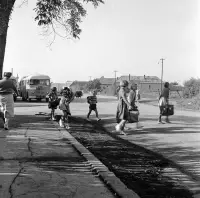 Železničná ulica pri stanici, Poltár (1960)