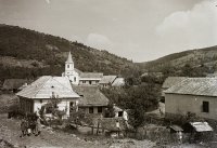 Pohľad na obec a kostol Nanebovstúpenia Pána, Kečovo (1940)
