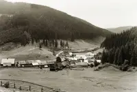 Pohľad na dedinu v lesnatej krajine, Mlynky (1938)