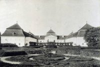 Kaštieľ baróna Ágostona Stummera, čelný pohľad, Tovarníky (1900)