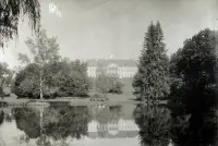 Kaštieľ Filipa Coburga z parku, Veľký Blh (1900)