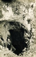 Vchod do jaskyne Gackova diera, Letanovce (1918)