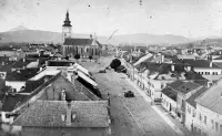 Hlavná ulica a Katedrála sv. Mikuláša z veže gréckokatolíckeho kostola, Prešov (1900)