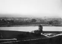 Pohľad na mesto, v popredí Váh, Žilina (1929)