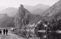 Breh Váhu a hrad v pozadí, Nezbudská Lúčka (1939)
