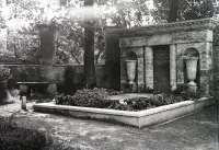 Katolícky cintorín, hrobka rodiny Hugyecz, Banská Bystrica (1931)