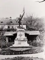 Pomník honvéda na námestí, Banská Štiavnica (1907)