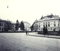 Tompovo námestie, Nová župná budova a súd, Rimavská Sobota (1942)