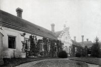 Andrássyho kaštieľ, čelný pohľad, Veľaty (1900)