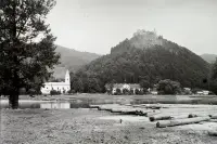 Považské Podhradie, kostol sv. Ladislava a hrad, Považská Bystrica (1939)