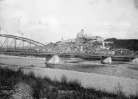 Most cez Váh, v pozadí hrad, Trenčín (1923)
