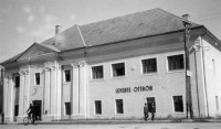 Ulica Československej armády a bývalý župný dom, Plešivec (1941)