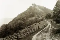 Zrúcanina Muránskeho hradu a Coburgov obelisk, Muráň (1937)