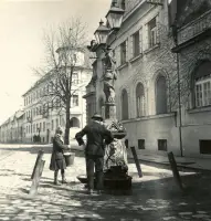 Ulica M. R. Štefánika, artézska studňa, Nové Zámky (1941)