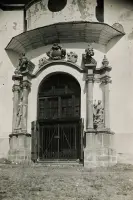 Vchod do Horného kostola na Kalvárii, Banská Štiavnica (1930)