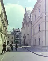 Hlavná ulica, vľavo Evanjelické kolégium, vpravo Evanjelický kostol, Prešov (1958)