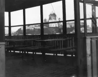 Bufet na brehu Dunaja, v pozadí Ostrihomská bazilika, Štúrovo (1980)
