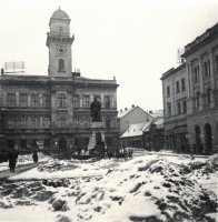 Klapkovo námestie, socha Juraja Klapku pred radnicou, Komárno (1940)