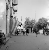 Masarykova ulica, pohľad ku kalvínskemu kostolu, Lučenec (1960)