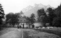 Kláštorný komplex, v pozadí Tri koruny, Červený Kláštor (1971)