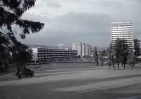 Námestie slobody, vpravo hotel Lux, Banská Bystrica (1973)