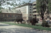 Dunajské nábrežie, uprostred hotel Devín, Prievoz, Bratislava (1956)