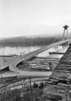 Výhľad z hradu na Nový most, Bratislava (1973)