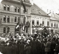 Hlavné námestie počas opätovného pohrebu Františka II. Rákócziho, Košice (1906)