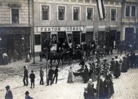 Palatínova ulica pri Klapkovom námestí, Komárno (1917)