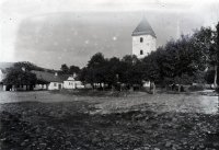 Hlavné námestie a kostol sv. Alžbety, Vrbovce (1920)
