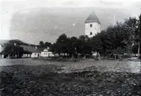 Hlavné námestie a kostol sv. Alžbety, Vrbovce (1920)