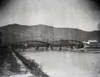 Stavba železničného mosta cez Oravu, Dolný Kubín (1900)