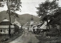 Cesta II/578 a kostol sv. Jána Krstiteľa, Tajov (1902)