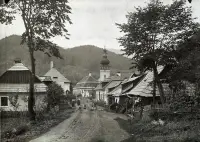 Cesta II/578 a kostol sv. Jána Krstiteľa, Tajov (1902)