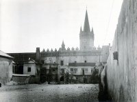 Zadná fasáda Rákócziho domu a veža konkatedrály sv. Mikuláša, Prešov (1941)