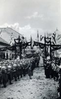 Ulica Vajanského a reformovaný kostol pri vstupe maďarských vojsk, Lučenec (1938)