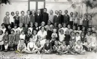 Školská trieda s učiteľom, Gemerská Panica (1928)