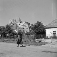 Ruiny hradu Beckov (1949)