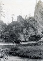 Stratenská dolina, kamenná brána, Stratená (1933)