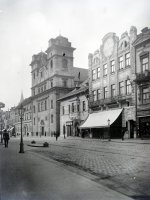 Hlavná ulica, kostol Najsvätejšej Trojice a Levočský dom, Košice (1910)