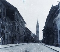 Farská ulica a kostol Nanebovzatia Panny Márie, Nitra (1917)