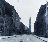 Farská ulica a kostol Nanebovzatia Panny Márie, Nitra (1917)