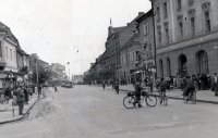 Hlavná ulica, mestské divadlo a radnica, Trnava (1958)