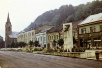 Hviezdoslavovo námestie a evanjelický kostol, Dolný Kubín (1976)