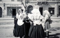 Pri cukrárni na hlavnom námestí, Rimavská Sobota (1939)