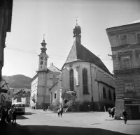 Radničné námestie a kostol sv. Kataríny, Banská Štiavnica (1962)